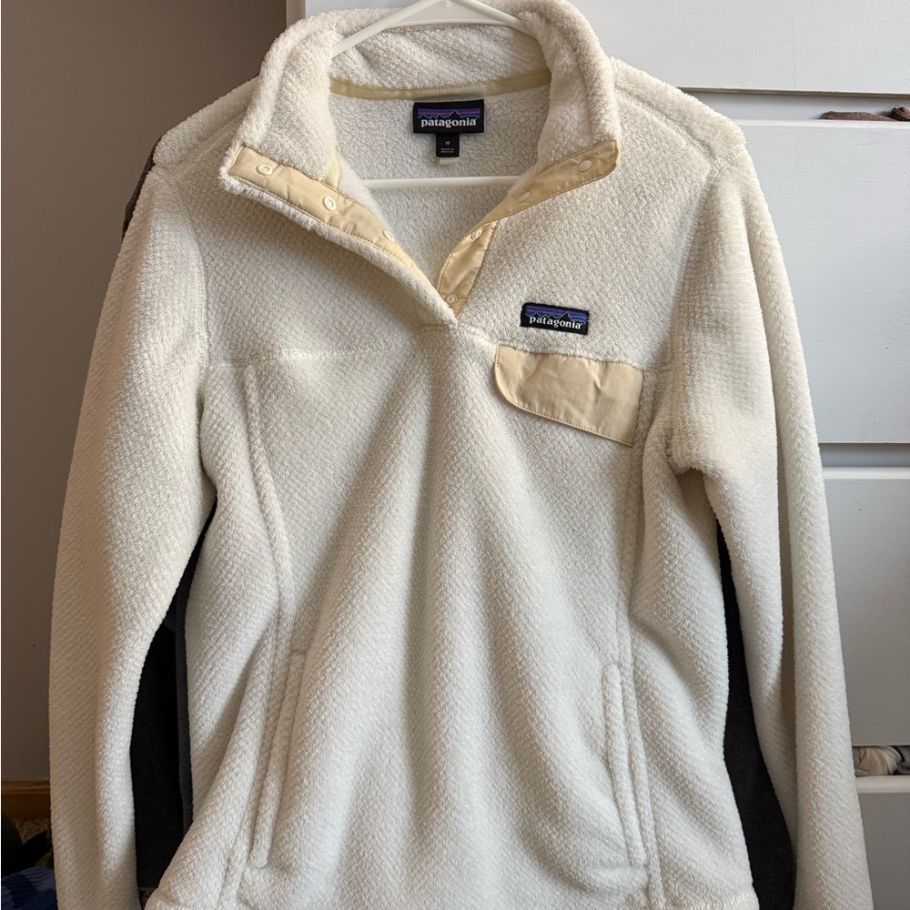 Patagonia Women's Off-White Fleece Pullover